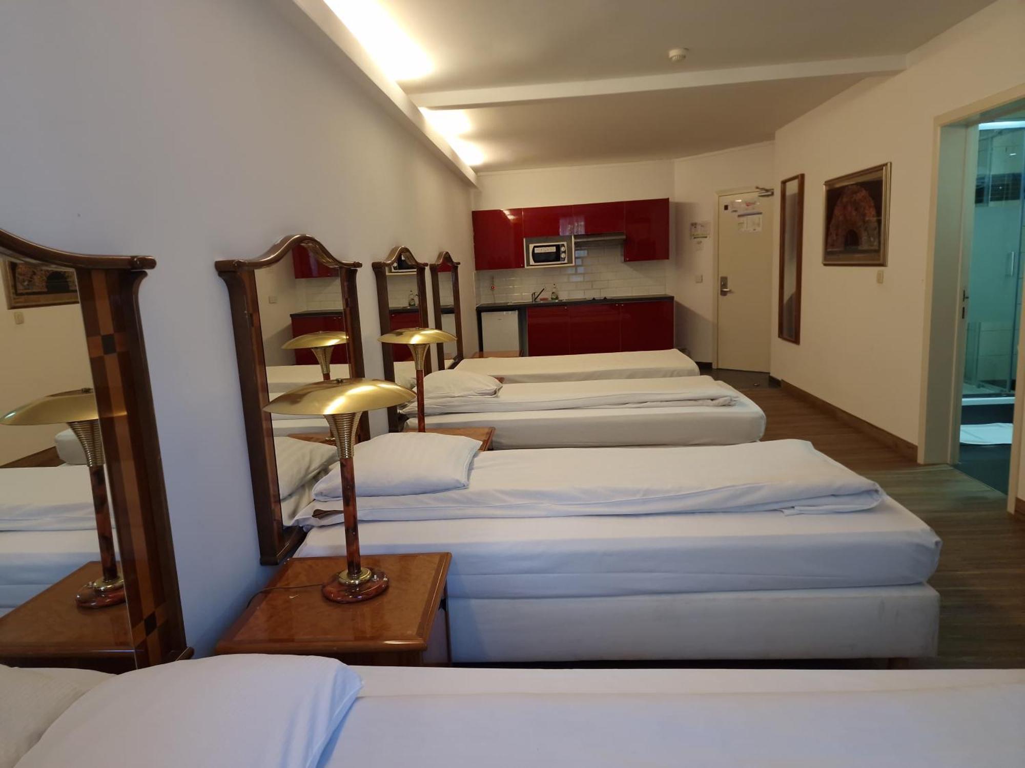 Sky Apart Hotel - Hotel Eurocap Jette ภายนอก รูปภาพ